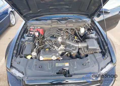 2013 Ford Mustang V6 Premium from USA, damaged, VIN 1ZVBP8AM1D5269795